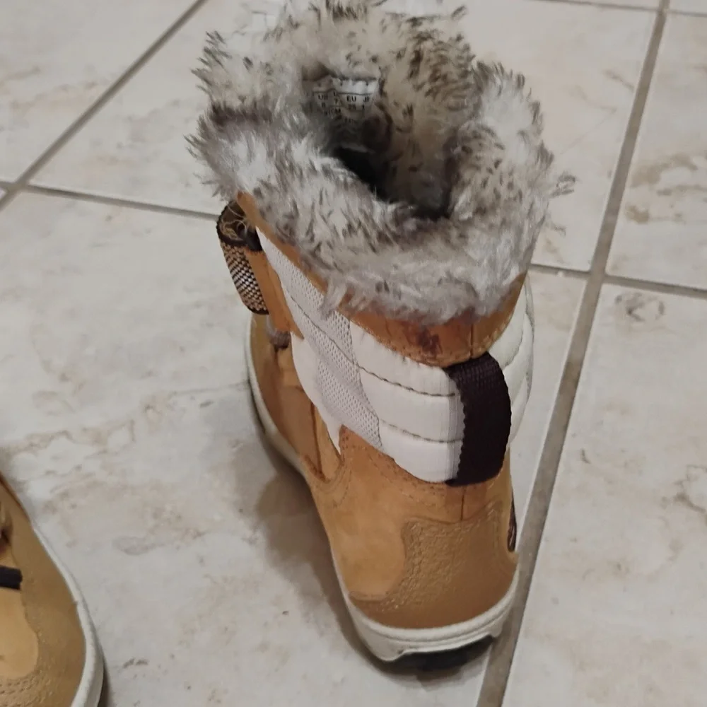 Timberland Kids Winter Boots with Faux Fur Lining Size 8